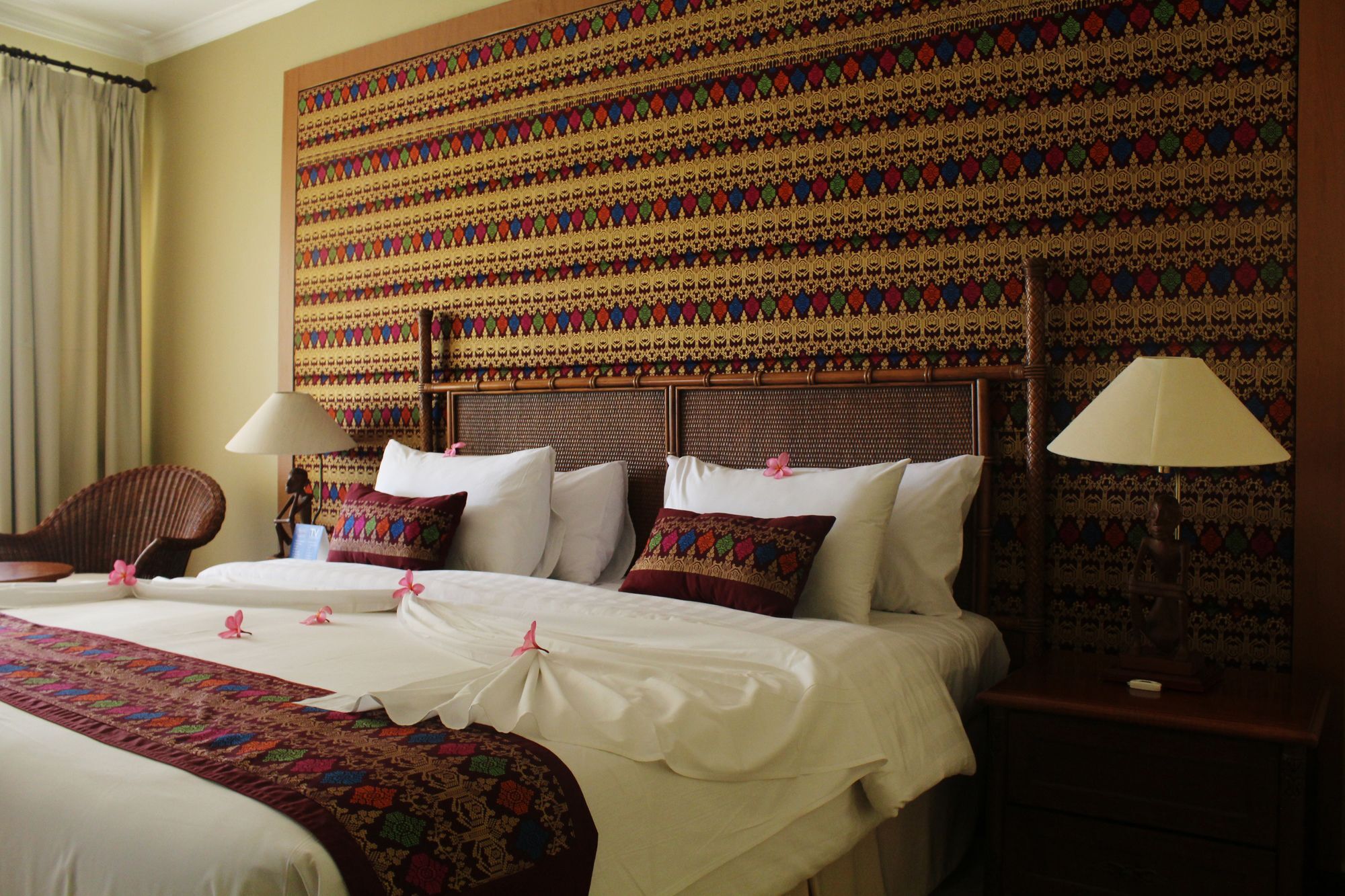 Mangsit Suites By Holiday Resort Lombok Exterior photo